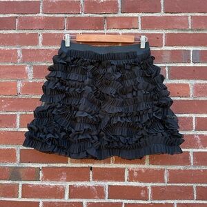 La Rok Luxe mini skirt. Fully lined with ruffles. Black. SO CUTE. Size medium.